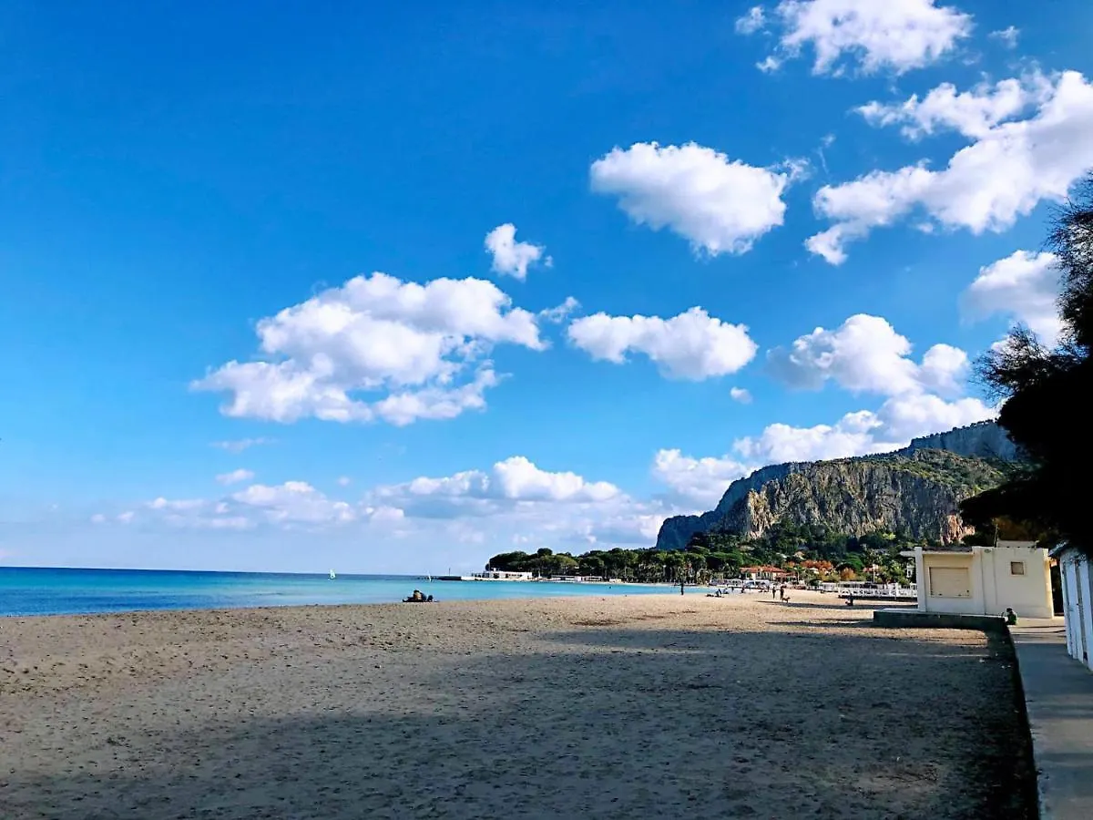 Villa Saline A Mondello Palermo