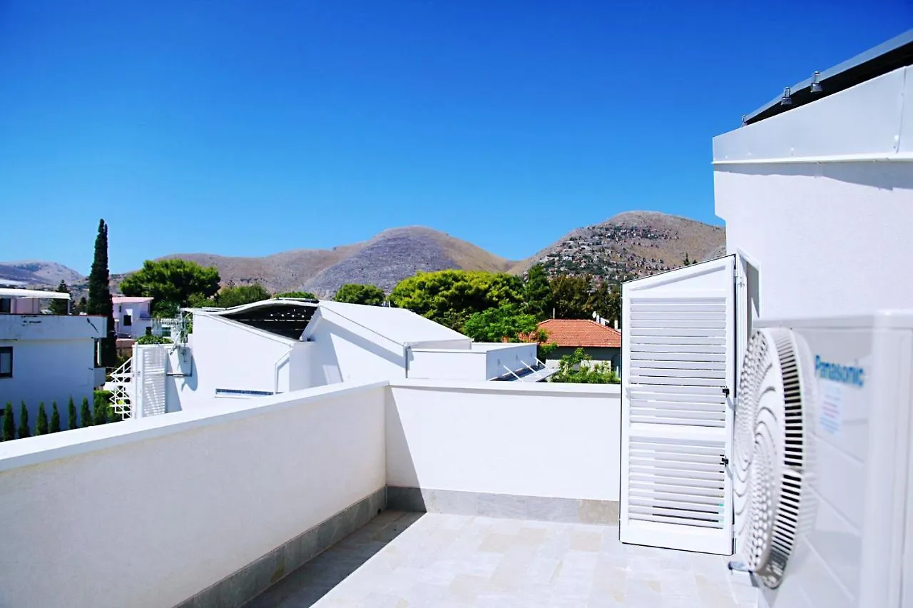 Villa Saline A Mondello Palermo