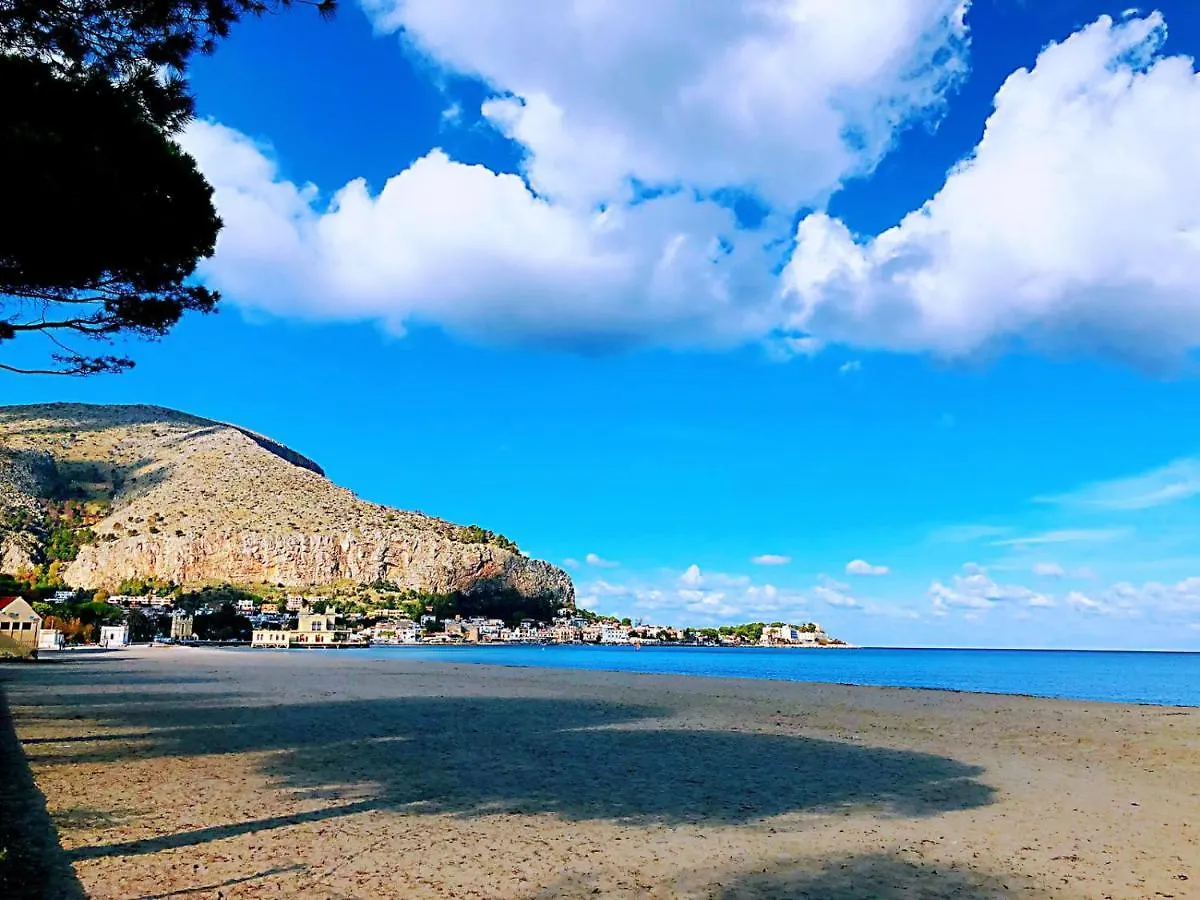 Villa Saline A Mondello Palermo